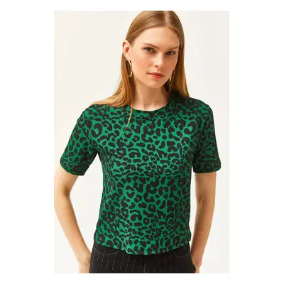 Olalook Women's Leopard Emerald Green Ribbed Crop Knitted T-Shirt