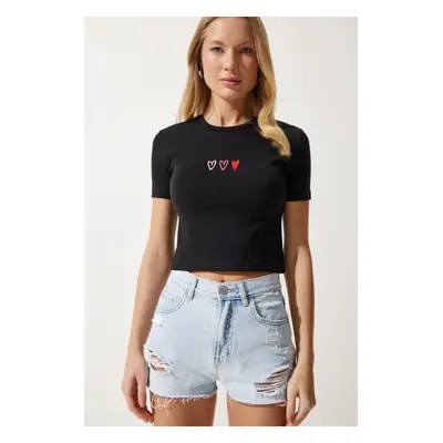 Happiness İstanbul Women's Black Heart Embroidered Crop Knitted T-Shirt