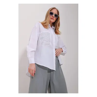 Trend Alaçatı Stili Women's White Double Pocket Trog Embroidered Terrycoton Oversize Shirt