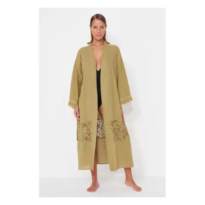 Trendyol zelený maxi kimono&kaftan s páskem, krajkou, tkaný ze 100% bavlny