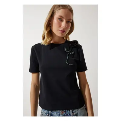 Happiness İstanbul Women's Black Beaded Flower Detailed Knitted T-Shirt