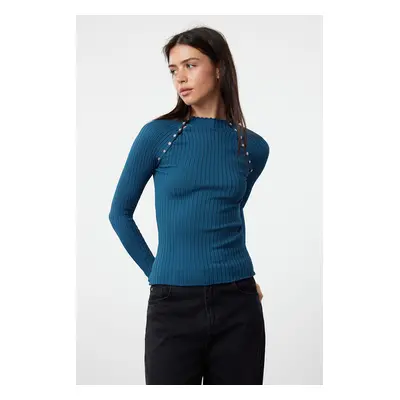 Trendyol Petrol Window/Cut Out Accessory Detailed Knitwear Sweater