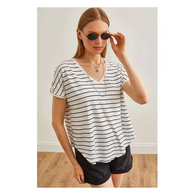 Olalook Women's Black V-Neck Striped Filthy Stitching Casual T-Shirt