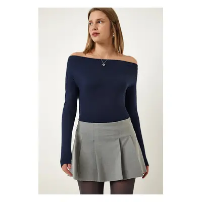 Happiness İstanbul Women's Navy Blue Boat Neck Knitted Blouse