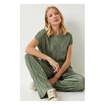 Happiness İstanbul Women's Green Pleated Casual Blouse Trousers Set