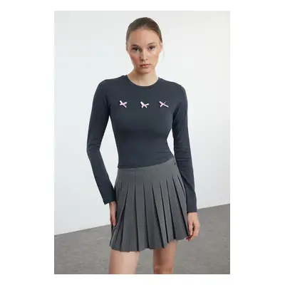 Trendyol Anthracite Bow Detailed Crop/Short Slim/Fitting Knitted Blouse