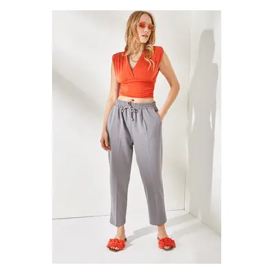 Olalook Women's Gray Elastic Waist Pocket Carrot Trousers