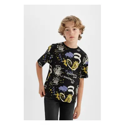 DEFACTO Boy's Oversize Fit Crew Neck Patterned Short Sleeve T-Shirt