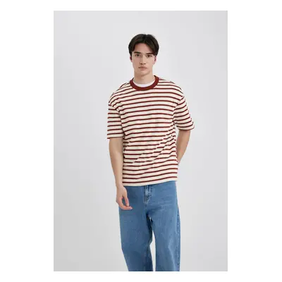 DEFACTO Comfort Regular Fit Relaxed Pattern Crew Neck Striped Short Sleeve T-Shirt