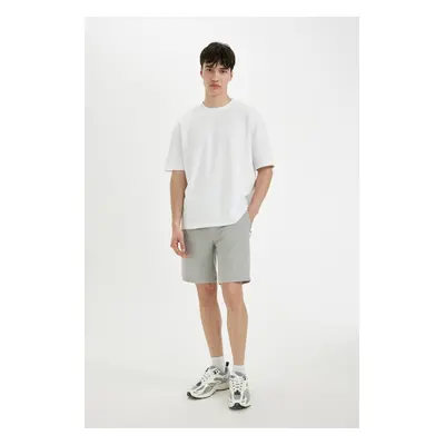 DEFACTO Regular Fit Straight Leg Pocket Basic Plain Shorts