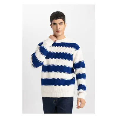 DEFACTO Relax Fit Striped Crew Neck Knitwear Sweater