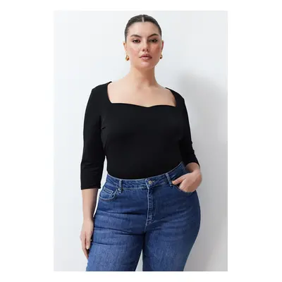 Trendyol Curve Black Heart Neck Fitted Knitted Blouse