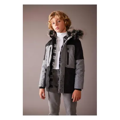 DEFACTO Boy's Water Repellent Hooded Detachable Faux Für Fleece Lined Puffer Coat