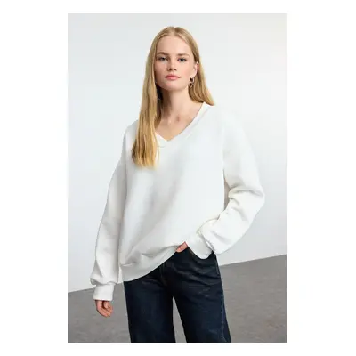 Trendyol Ecru Basic Oversize/Wide Fit Thick Inside Fleece Knitted Sweatshirt