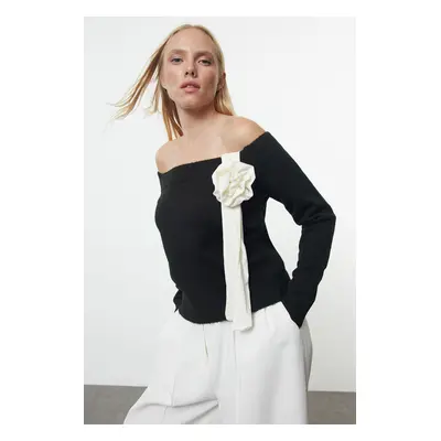 Trendyol Black Rose Detailed Boat Neck Knitwear Sweater