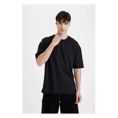 DEFACTO Black Oversize Wide Pattern Crew Neck Heavy Fabric Short Sleeve Basic Plain T-Shirt