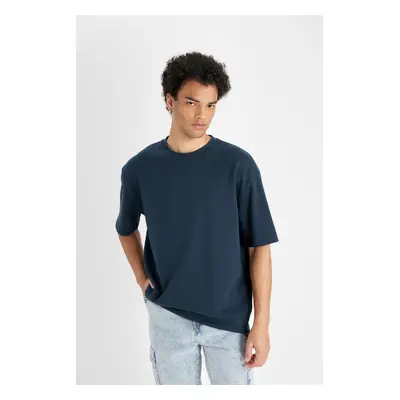 DEFACTO Oversize Wide Cut Crew Neck Heavy Fabric Short Sleeve Basic T-Shirt