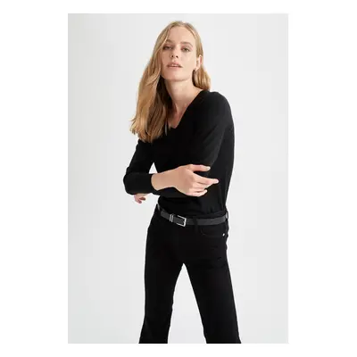 DEFACTO Basic V Neck Extra Soft Texture Basic Sweater