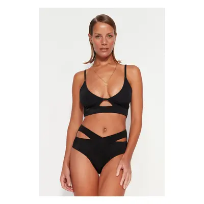 Trendyol Černá Bralette Vystřihnutý/Okno Bikiny Top