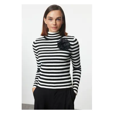 Trendyol Ecru Rose Detailed Ribbed Stand Collar Striped Knitwear Sweater