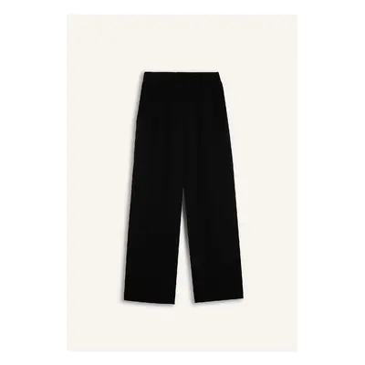 DEFACTO Relax Fit Elastic Waist Basic Plain Crepe Trousers