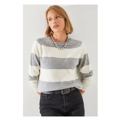 Bianco Lucci Women's Striped Sweater Raglan