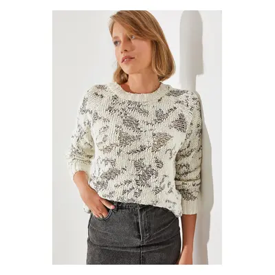 Bianco Lucci Women's Knitted Sweater