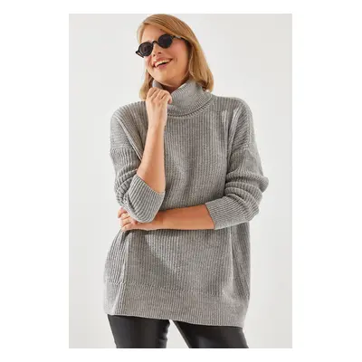 Bianco Lucci Women's Thessaloniki Sweater