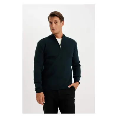 DEFACTO Standard Fit Regular Cut Stand Collar Zippered Basic Plain Knitwear Sweater