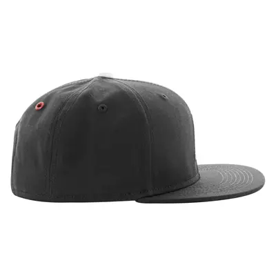 Letter Snapback W