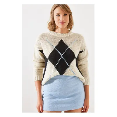 Bianco Lucci Women's Checkered Sweater