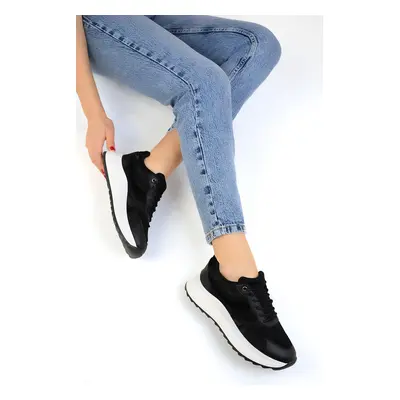 Soho Women's Black Sneakers