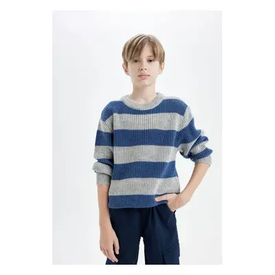 DEFACTO Boy's Regular Fit Crew Neck Knitwear Sweater