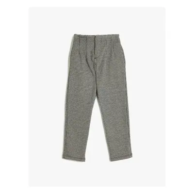 Koton Carrot Trousers with Pleated Detail and Elastic Waist and Pockets