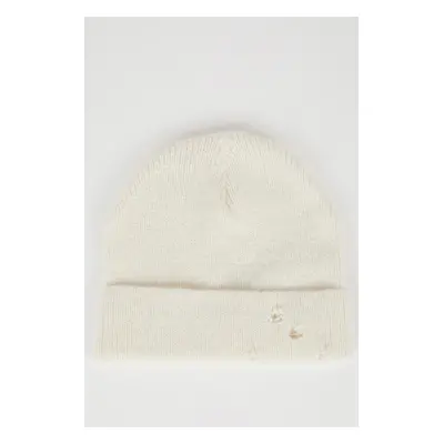 DEFACTO Women's Knitted Beanie