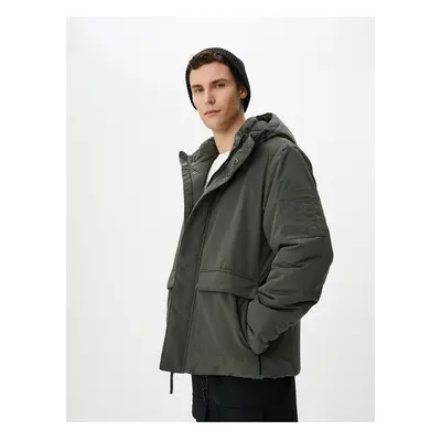 Koton kapuce Anorak Pocket Detailní zapínání na zip.