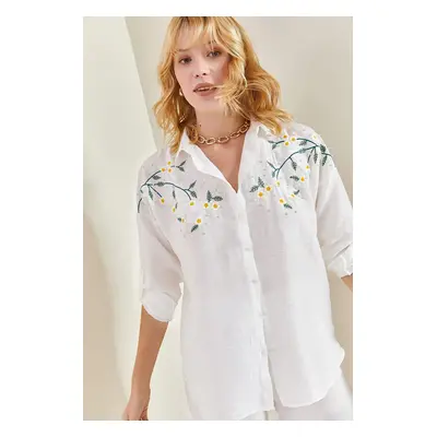 Bianco Lucci Women's Daisy Embroidered Sleeve Fold Ayrobin Linen Shirt