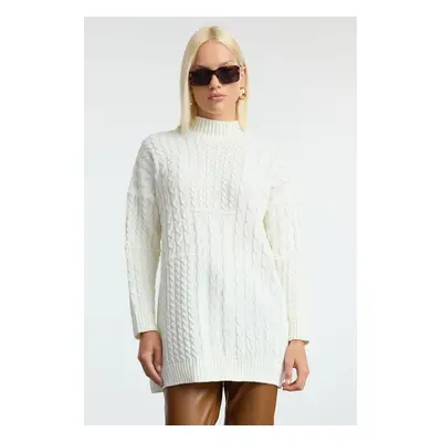 Trendyol Ecru Straight Hair Knit Stand Collar Knitwear Sweater