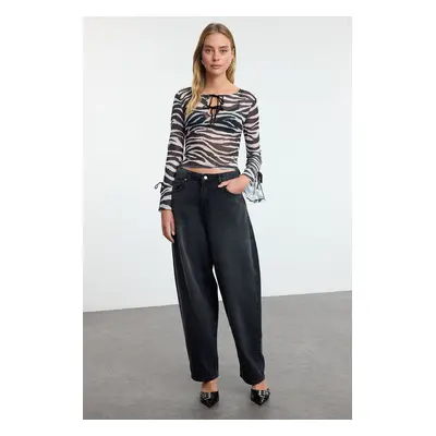 Trendyol Black Zebra Printed Fitted/Fits Body Flexible Knitted Blouse