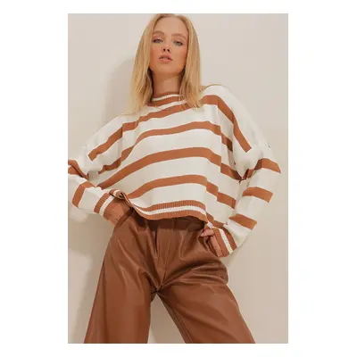 Trend Alaçatı Stili Dámské Biscuit Crew Neck Pruhované Crop Oversize Pletený Svetr