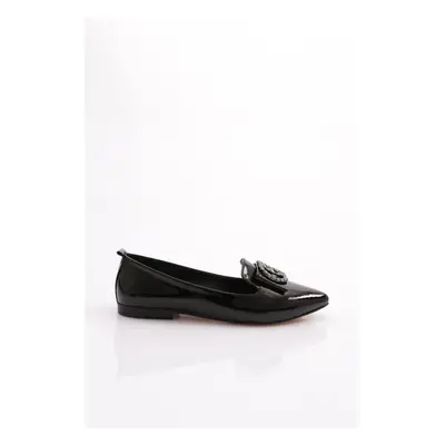 DGN K061 Women's Pointed Toe Buckled Flats