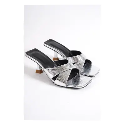 Capone Outfitters Capone Booty Toe Women's Snake Pattern Cross-Strap Mid Heel, Metallic Silver W