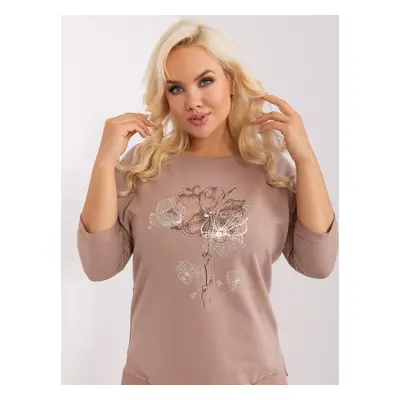 Tmavě béžová dámská halenka plus size s potiskem