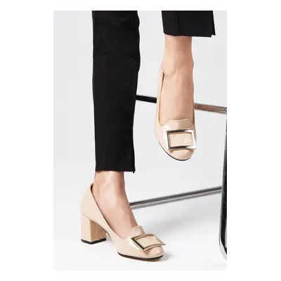 Mio Gusto Women's Nude Heeled Shoes