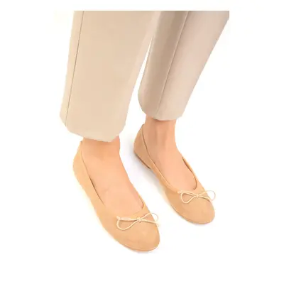 Soho Women's Nude Suede Flats