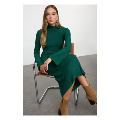 Trendyol Emerald Green Straight Slit Midi Fitted/Fits Body Ribbed Stretch Knit Dress