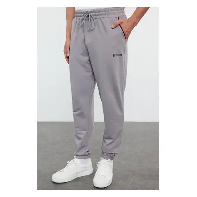 Trendyol Gray Regular Fit Printed Elastic Leg Sweatpants