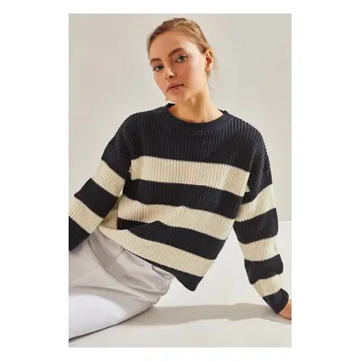 Bianco Lucci Women's Striped Knitwear Sweater