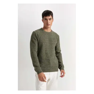 DEFACTO Standard Fit Regular Cut Crew Neck Textured Basic Plain Knitwear Sweater