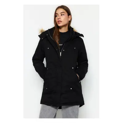 Trendyol Black Shearling Parka kabát s kapucí